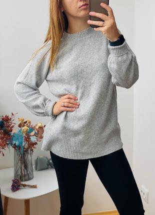 Сіра кофта светр