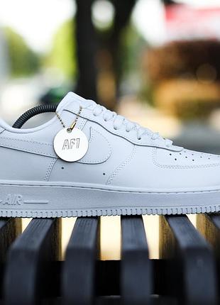 Демисезонные универсальные белые кроссовки nike універсальні білі кросівки nike