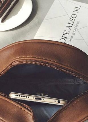 Женская мини сумка с короной темно-коричневый4 фото