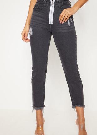 Крутые джинсы с высокой посадкой и рваным низом2 фото