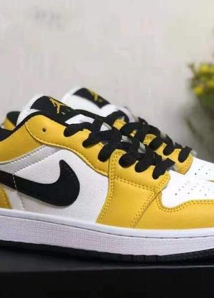 Мужские кроссовки nike air jordan 1 low кожаные стильные баскетбольные желтые3 фото