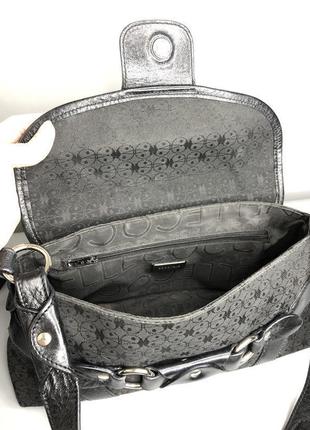 Сумка Coccinelle багет шкіряна канва вінтажна сумка-сідло брендовий з логотипом монограм3 фото