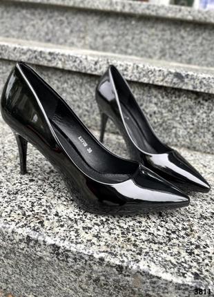 Туфли лодочки на шпильке чёрные женские лаковые
