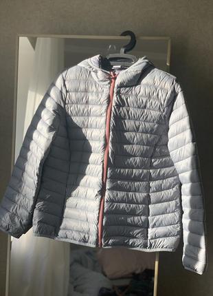 Демісезонна тепла легка куртка