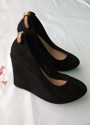 Жіночі замшеві туфлі мешти чорні сині танкетка 39, 40 розмір ❣️ розпродаж