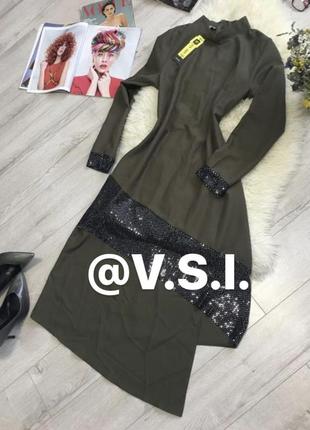 Ефектна святкова сукня у дизайнерському стилі