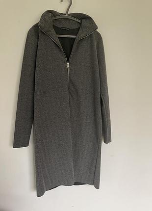 Сірий довгий кардигар під горло