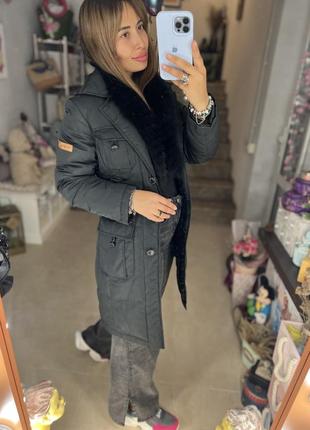 Стильне демісезонне пальто