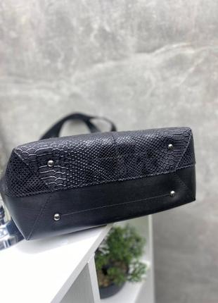Черная - ​без логотипа - стильная качественная сумка из дорогого турецкого материала, с тиснением по3 фото