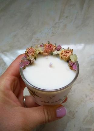 Соєва аромасвічка з квітковим декором2 фото