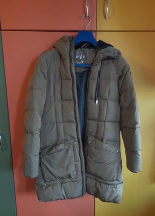 Пуховик кольору хакі