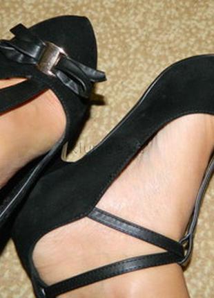 Р. 39 туфли новые под замшу черные на каблуке
