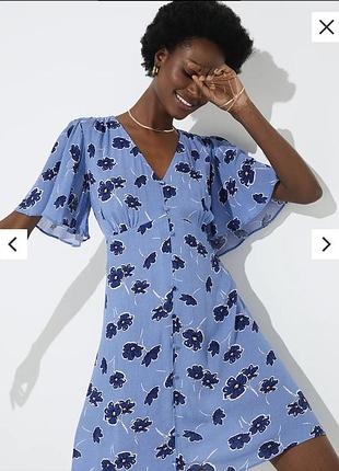 Легке ніжне плаття