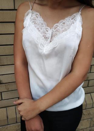 Майка з мереживом з гіпюром топ в наявності біла