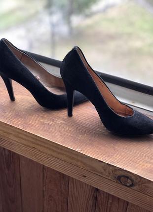 Туфлі жіночі