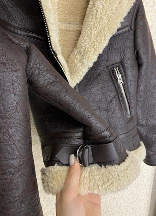 Коричневая дубленка оригинал бершка, тёплая зимняя осеняя меховая курточка укорочённая с воротником2 фото