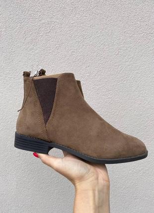 Жіночі демісезонні чобітки