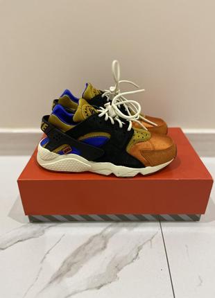 Жіночі кросівки nike air huarache4 фото