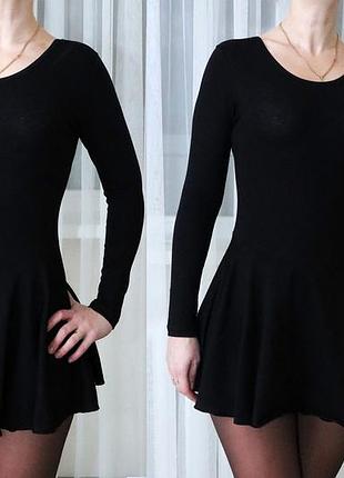 Купальник з спідницею.