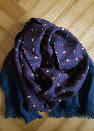 Шовковий шарф в дрібний візерунок!