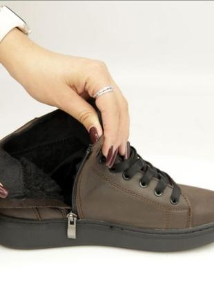 Шкіряні коричневі підліткові зимові черевики6 фото