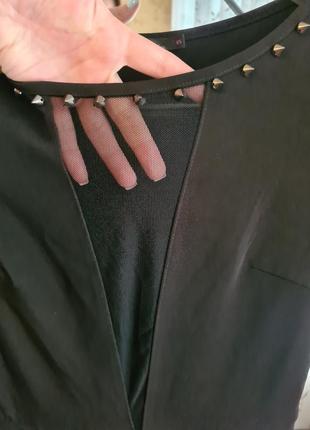 Сексуальне чорне плаття з v-подібним вирізом7 фото