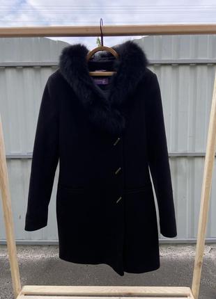 Пальто чорного кольору1 фото