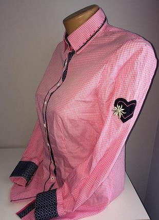 Красивая рубашка в клетку