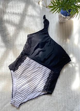 Сдельный(цельный)  ажурный купальник,на одно плечо,размер