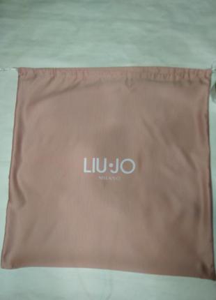 Пильник від liu jo.