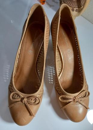 Фірмові жіночі туфлі з натуральної шкіри roberto santi3 фото