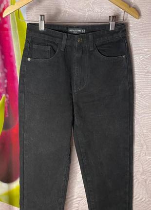 Стильні джинси жіночі чорні2 фото