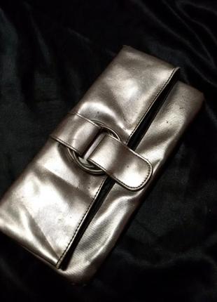 Клатч серебристий