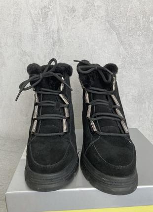 Зимові чоботи