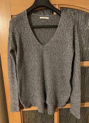 Класний светрик pull&bear