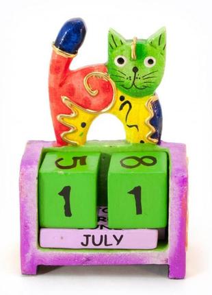 Календарь настольный "кошка" дерево (10х7х4 см)
