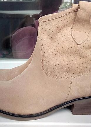 Стильные новые замшевые полусапожки  heaven.