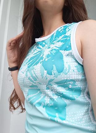 Ніжна спортивна майка