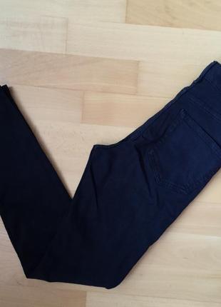 Модные джинсы topshop moto с рваными коленями2 фото