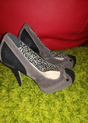 Туфлі кольору мокко чорний розмір 37.5