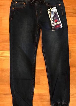 Джинсовые брюки от китайского бренда merkiato  состав:100% хлопок.