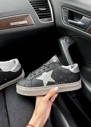 Golden goose deluxe hi star black стильные женские черные кроссовки со звездочкой на каждый день жіночі чорні кросівки10 фото