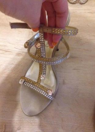 Босоножки 2