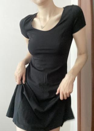 Чорне плаття від terranova