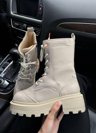 Жіночі ботінки no brand boots beige v2

женские ботинки3 фото