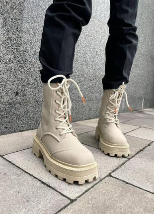 Жіночі ботінки no brand boots beige v2

женские ботинки1 фото