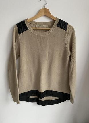 Бежевый свитер с кожаными вставками бежевый джемпер с черными элементами стильная вязаная кофта1 фото