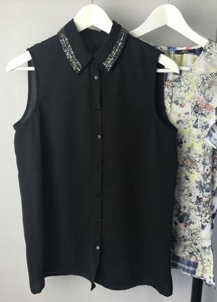 Черная блузка воротник из бисера без рукавов майка