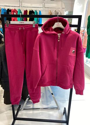 Костюм тёплый,высокое качество,топовые цвета,остатки.