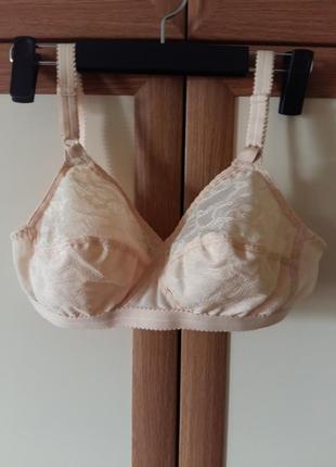 Гарний мереживний тілесний бюстгальтер playtex без кісточок 80в